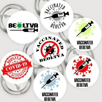 COVID védett Beoltva Vaccinated mintás kitűző jelvény 44mm-es átmérővel