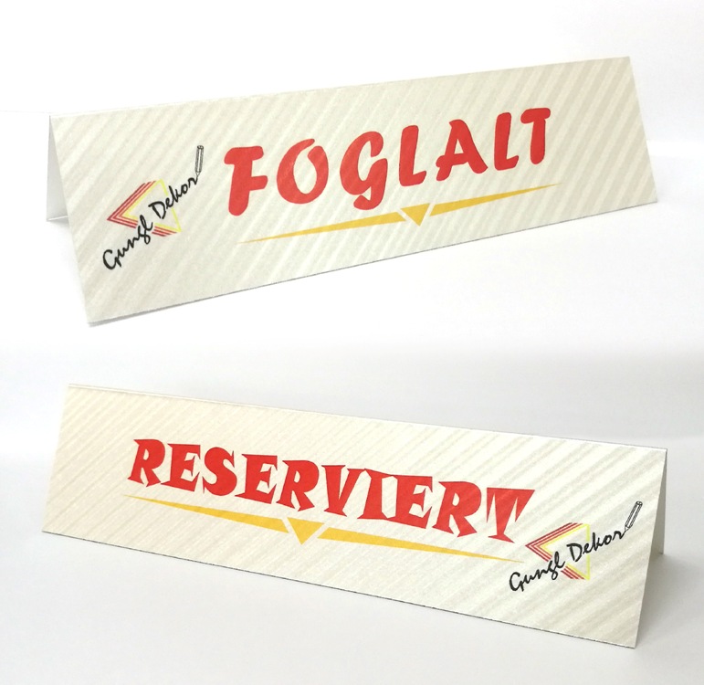 Foglalt - Reserviert egyszerű asztali jelző dekor kartonból színes szöveggel éttermi logóval csomagban