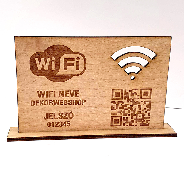 Szállodai WIFI fa gravírozott tábla egyedi logóval, szöveggel, qr kóddal